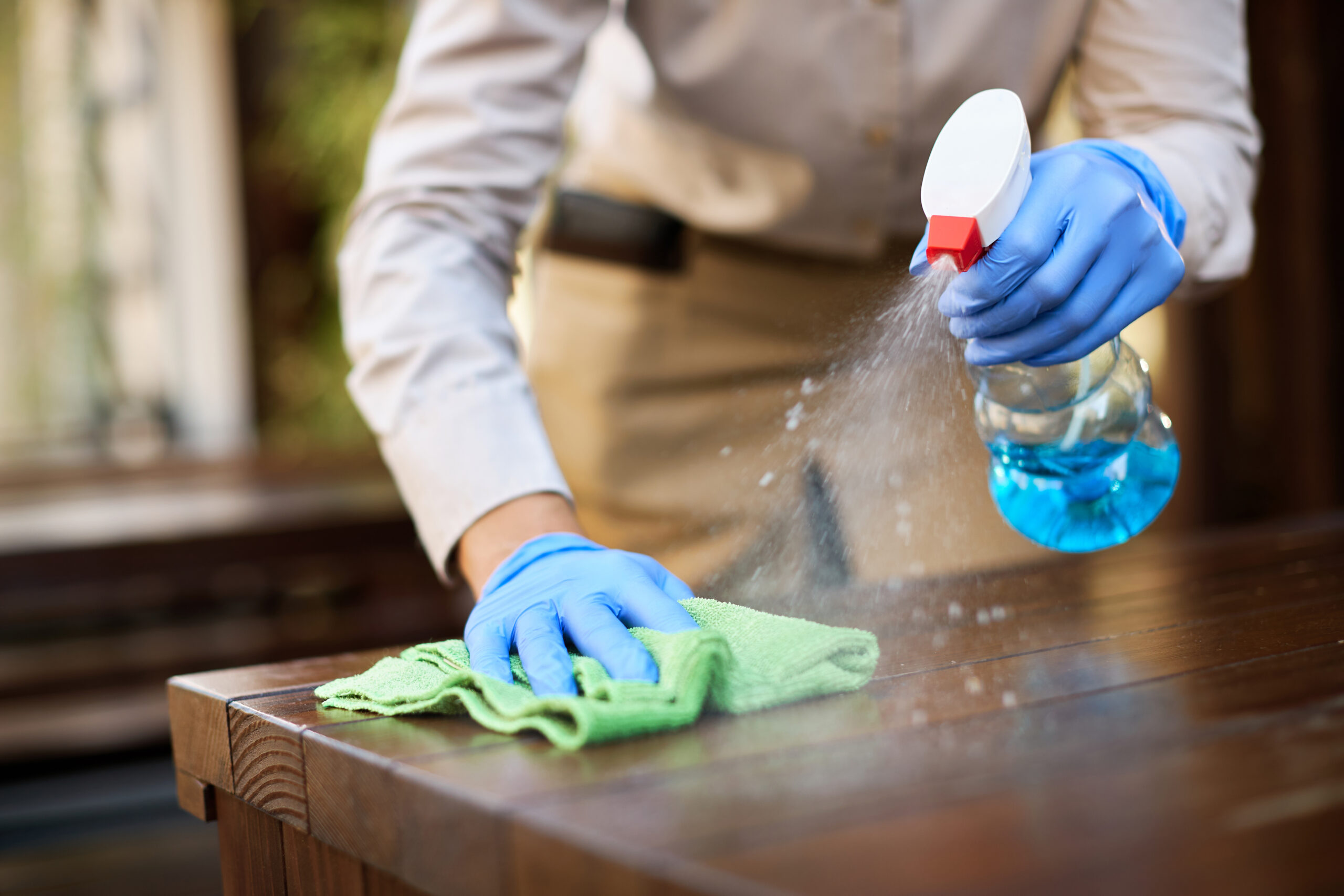 10 Home Hacks - Close-up of waitress cleaning tables