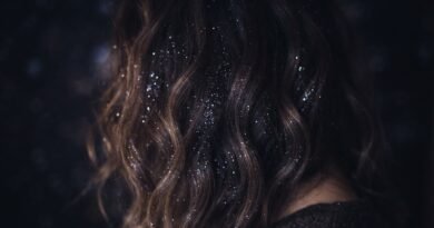 Nights 24 Galaxy Star Flecks Dusting Loose Waves Sparkly