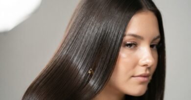 Why Glass Hair Finishes Continue Dominating Celebrity Beauty Trends Throughout 2026 Everywhere