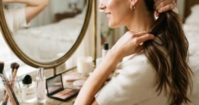 Glossy Ponytail Ideas For A Sleek Finish That Photographs Beautifully