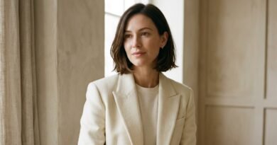 25 Haircuts for Women Transitioning From a Blunt Cut to Soft Layers