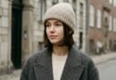 25 Hairstyles for Cold Winter Mornings That Work Beautifully Under Wool Hats