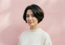 20 Hairstyles for Women Who Prefer Lightweight Products and Natural Hair Movement