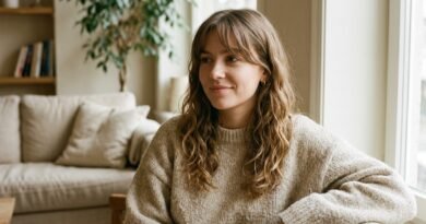 20 Hair Ideas for Women Who Prefer a Soft, Imperfect, Lived-In Finish